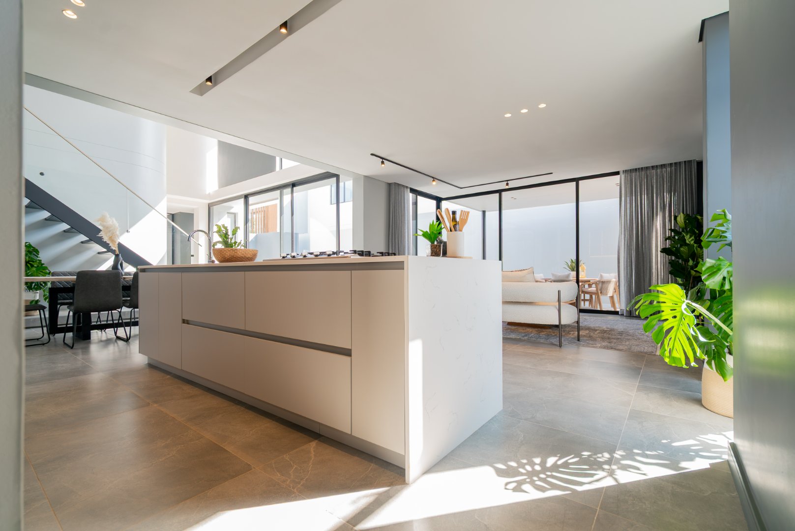 Off-Plan Freehold Luxury in a 24-Hour Boomed Atholl Enclave: Four Final Stands, 12-Month Build