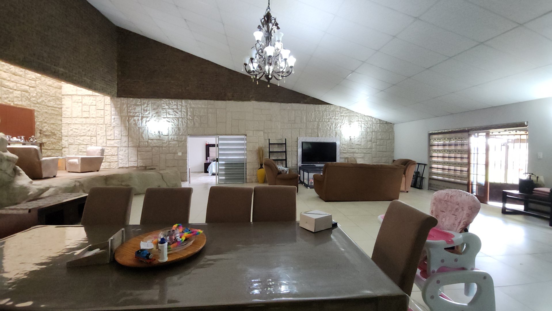 DININGROOM SPACE IN ENTERTAINMENT ATREA