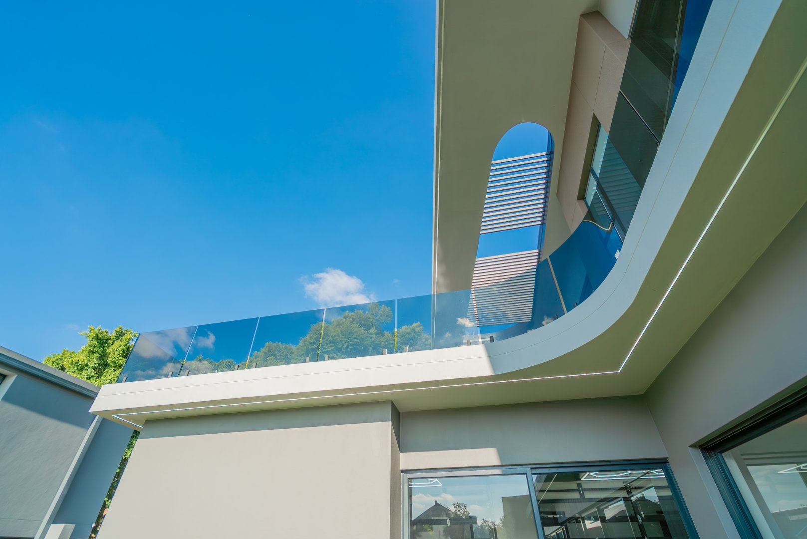 Ultra Exclusive Hyde Park Cluster Living Move In Ready Luxury Residence