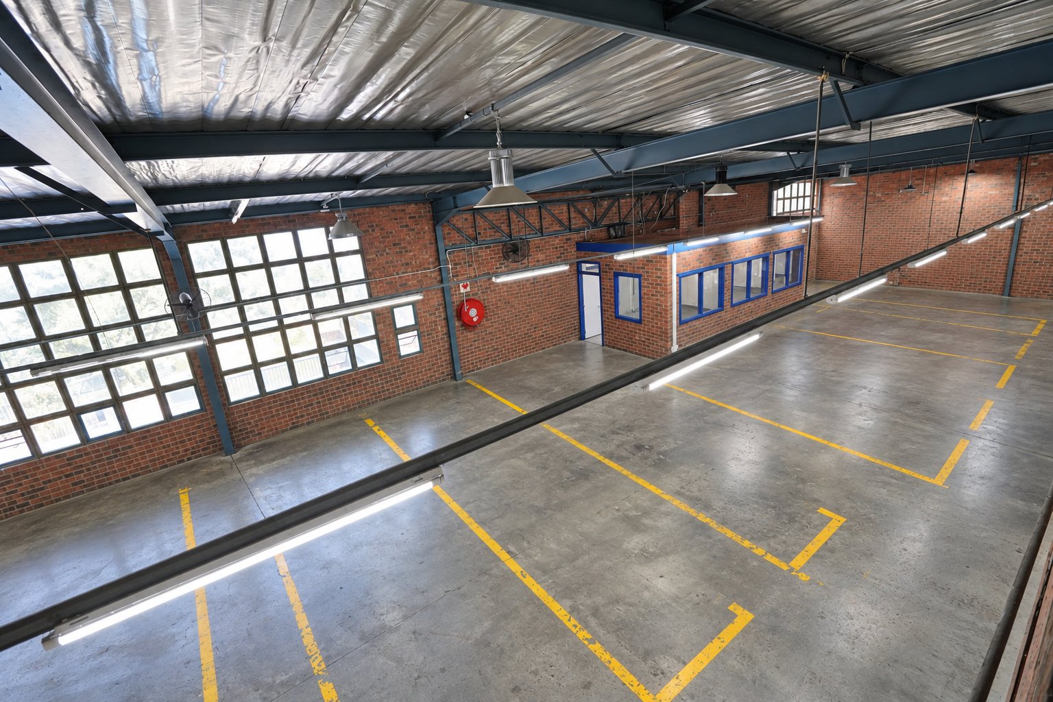 981 m² Ground-Floor Industrial Space to Let at Marlboro 161 | Sandton photo 11