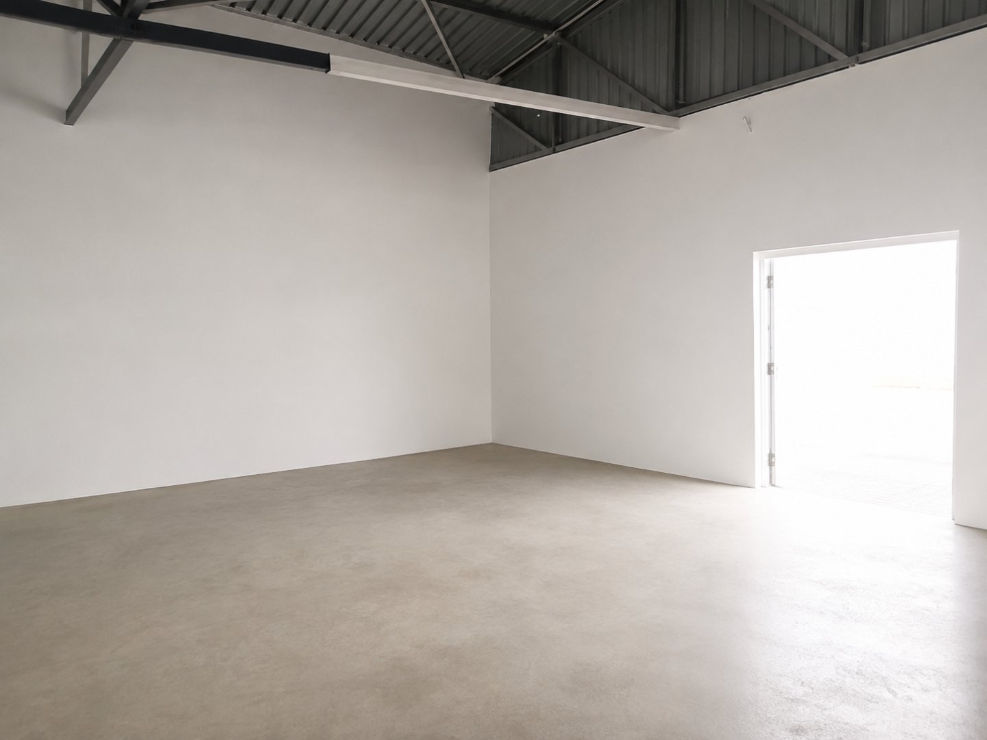 133 m² Retail Shop to Let in Wesbank, Cape Town photo 6