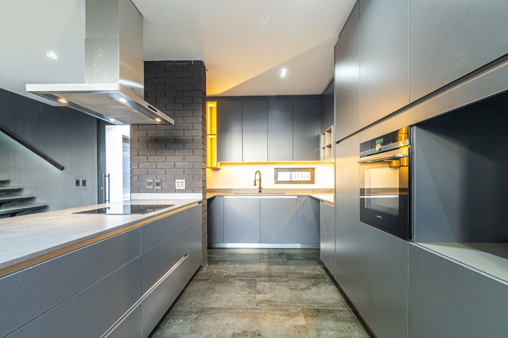 Executive Townhouse with Staff Accommodation