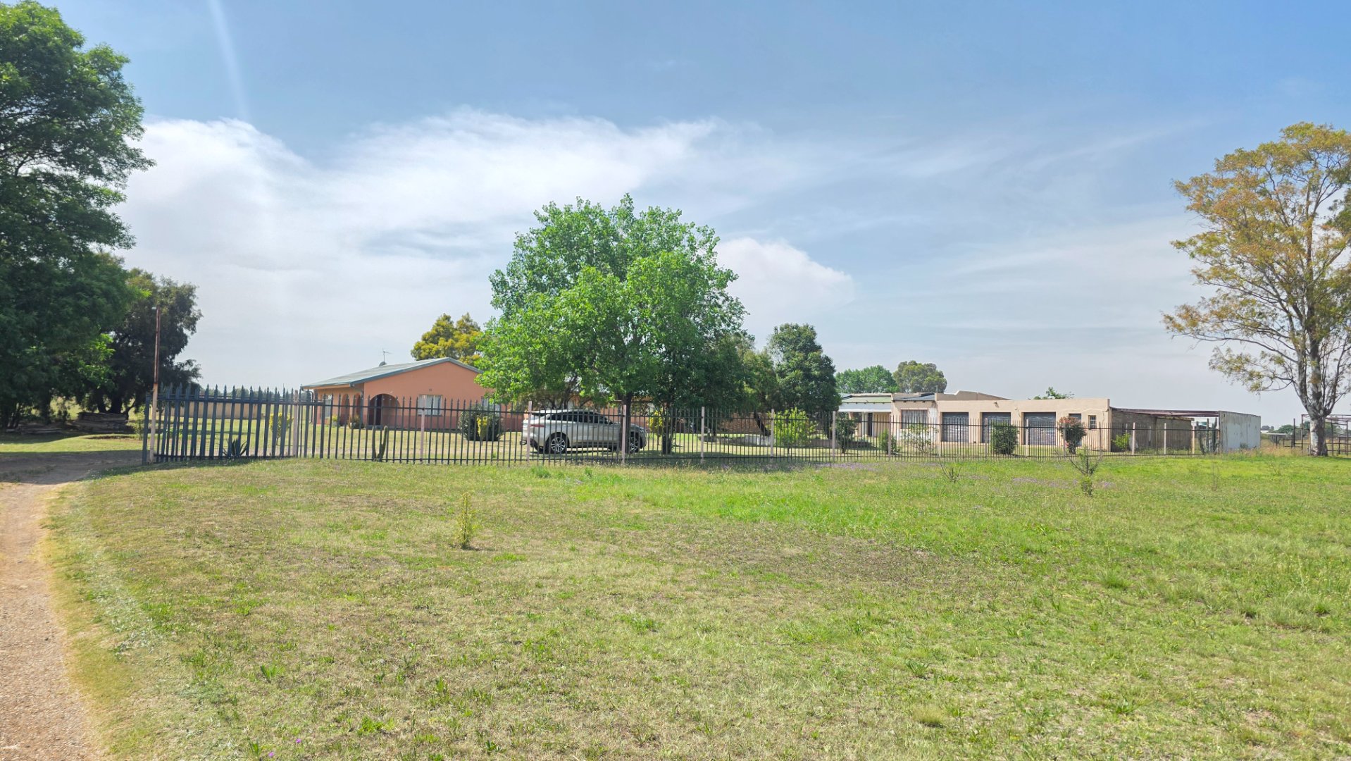 Family Farm Home in Boltonwold with Space and Privacy