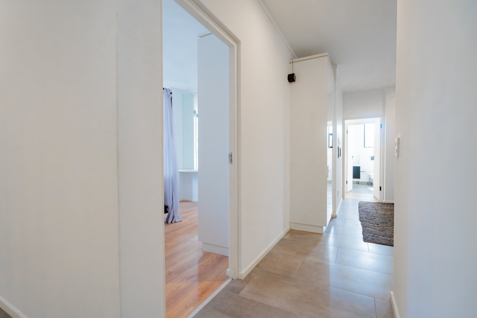 Modern 3 Bed Hyde Park Townhouse with Solar, PJ Lounge & Double Garage