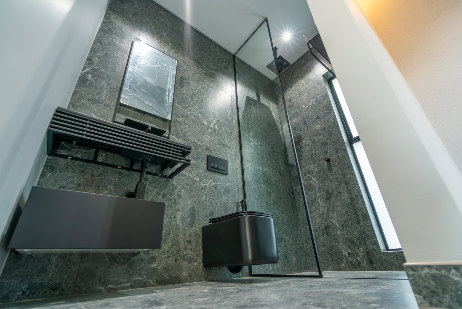 Ultra Exclusive Hyde Park Cluster Living Move In Ready Luxury Residence