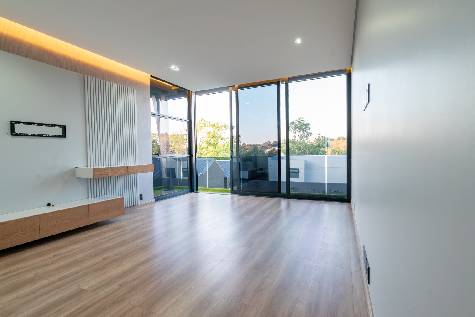 Brand new Modern Cluster Home