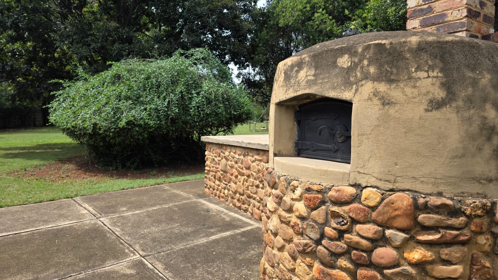 PIZZA OVEN