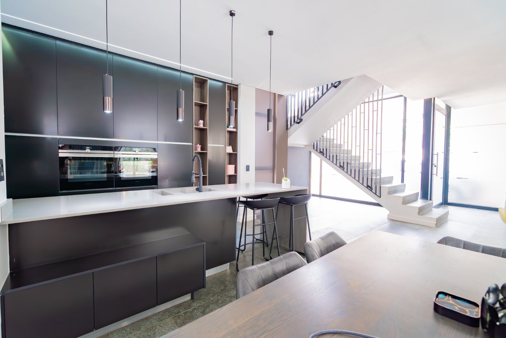 Luxury Cluster Living in an Elite Boomed Enclosure