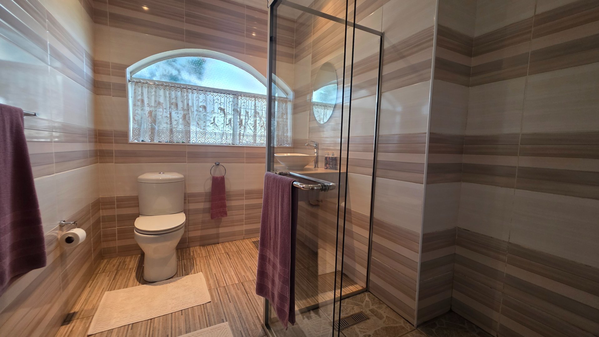 SHOWER IN BATHROOM 1