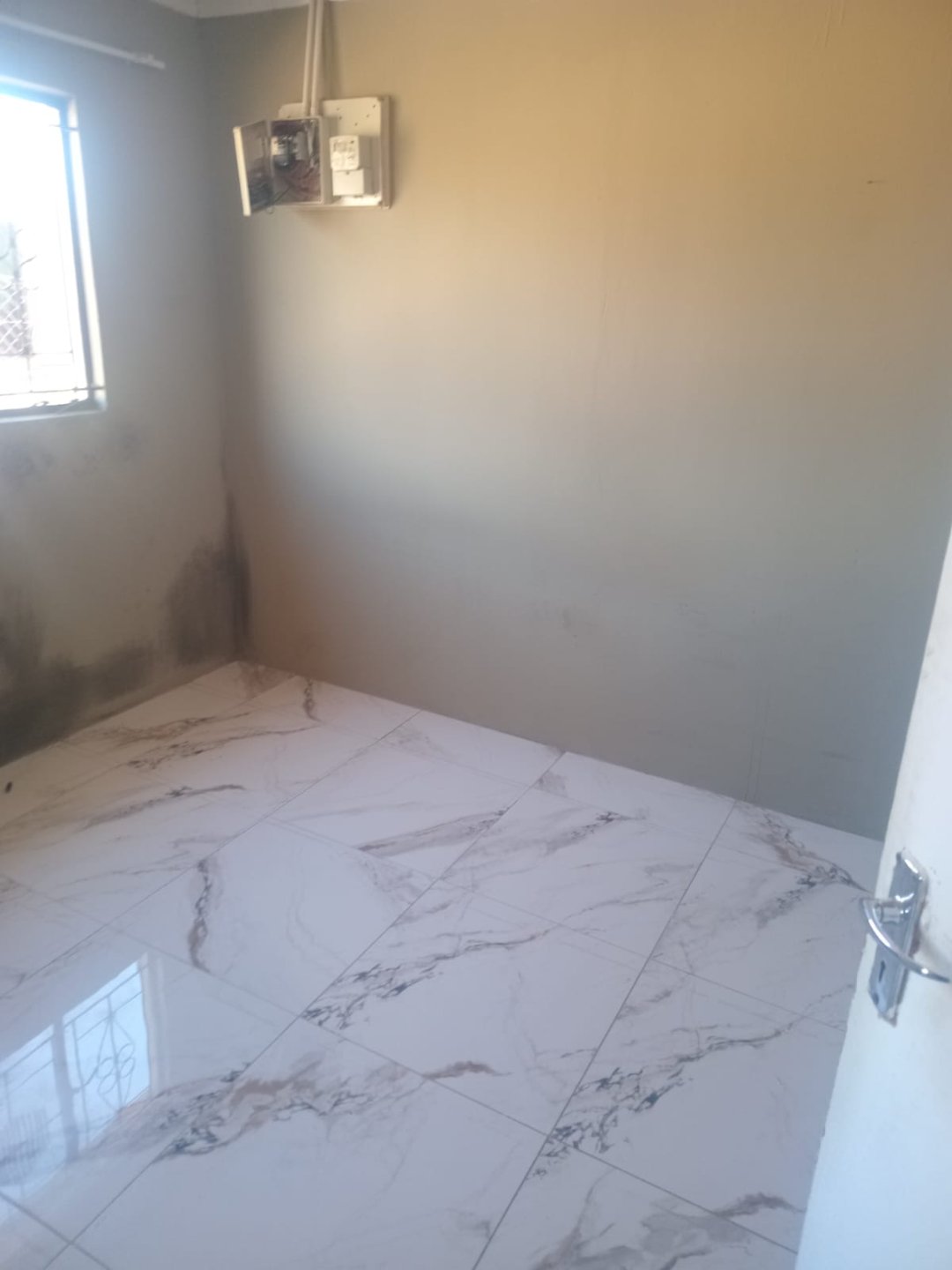 Renovated 2-Bedroom Home with Open-Plan Living in Bloemside Phase 5 photo 5
