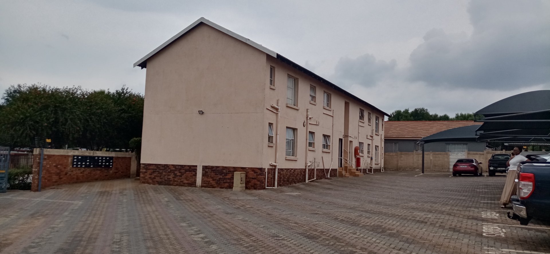 HOUSE FOR SALE IN RENSBURG