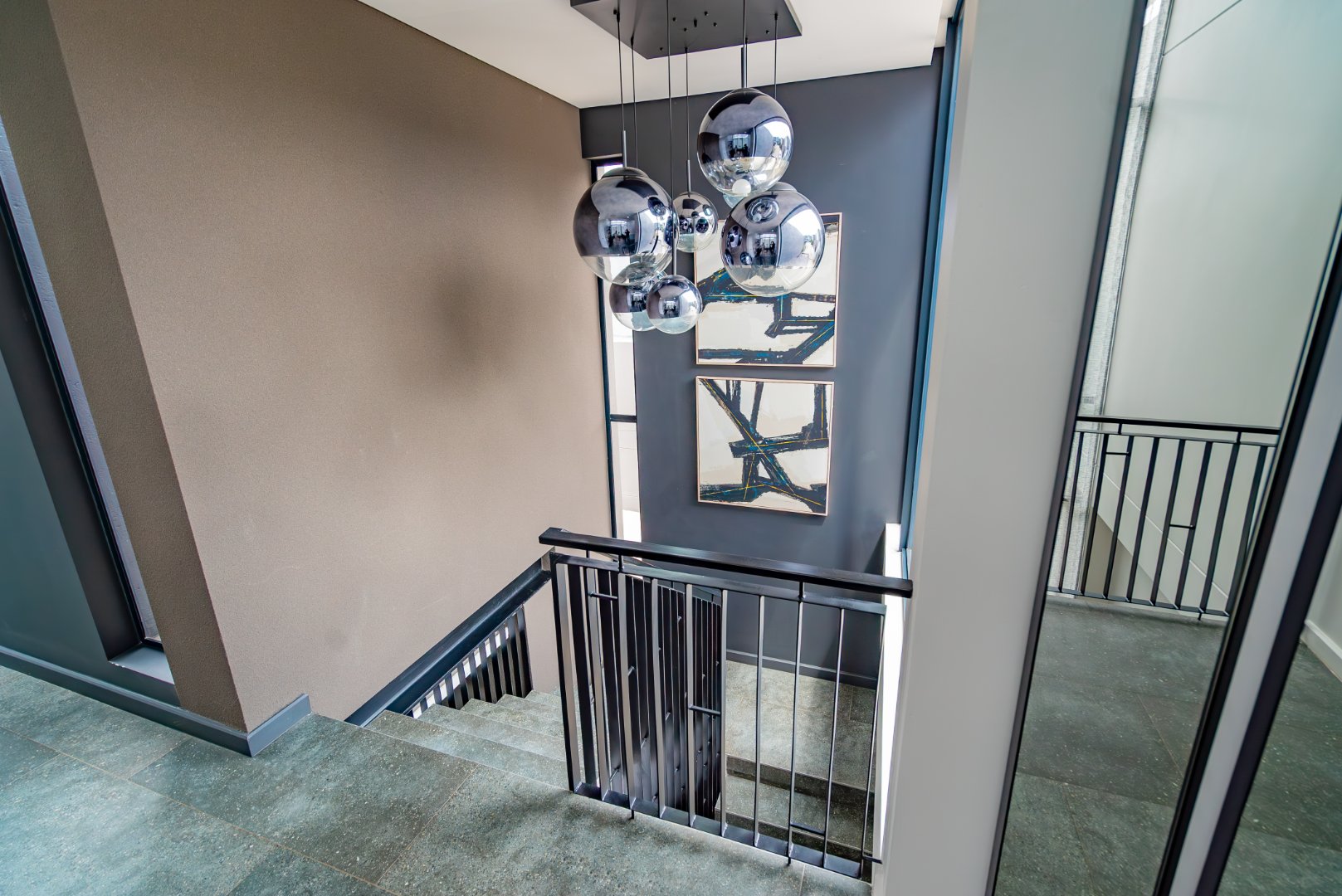 Luxury Cluster Living in an Elite Boomed Enclosure