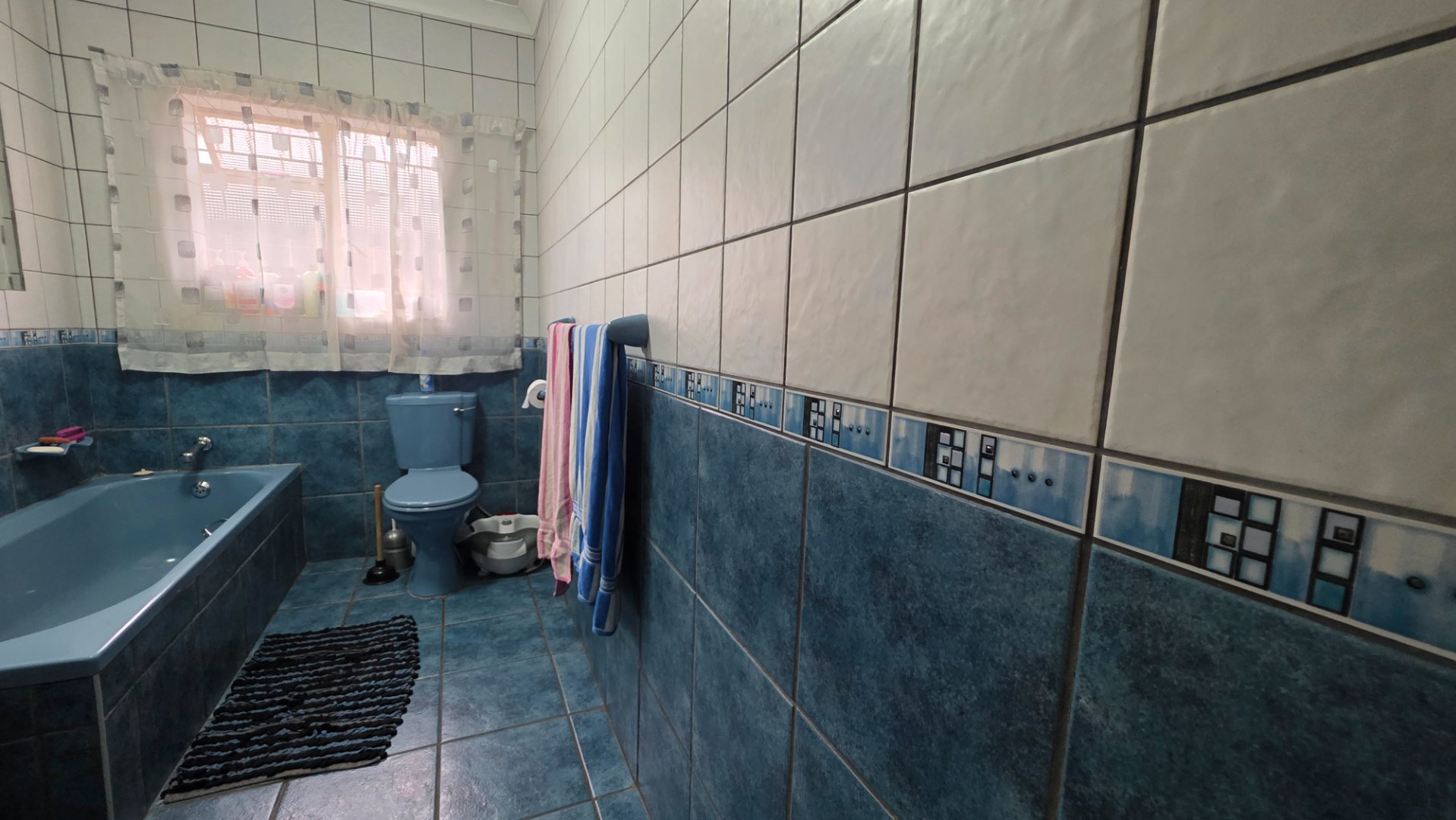Photo 32