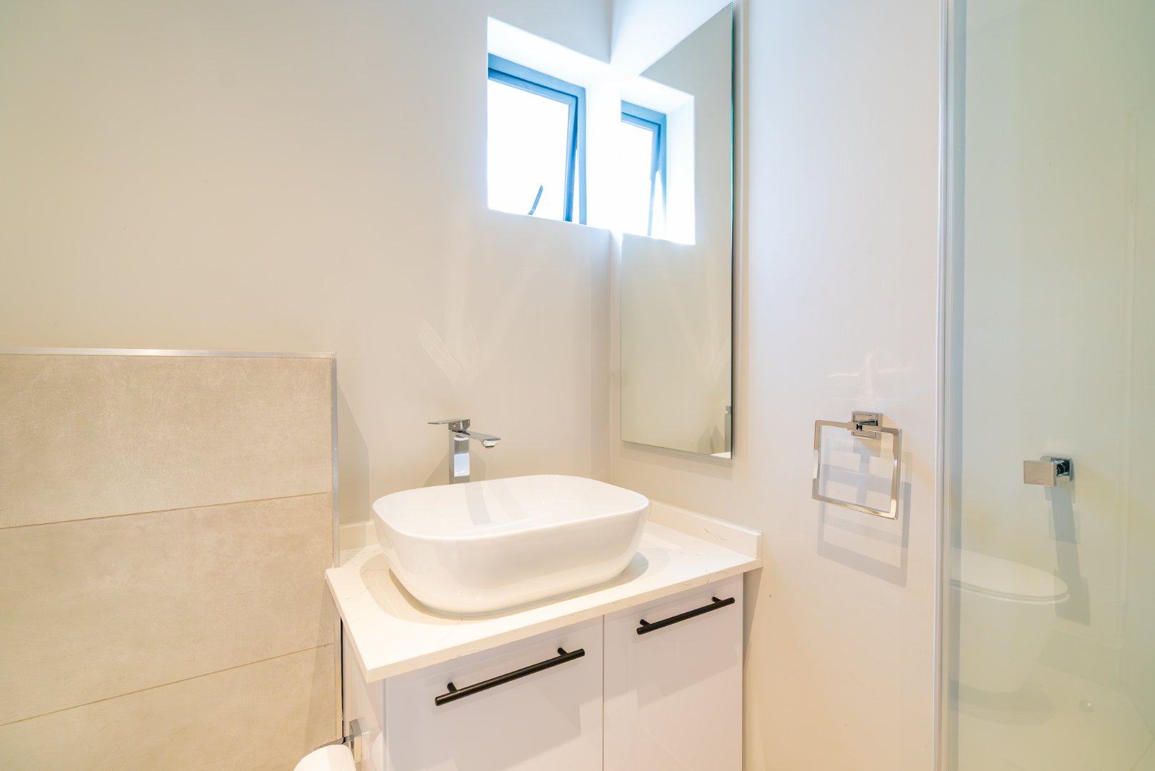 2-Bedroom Duplex with Private Roof Terrace