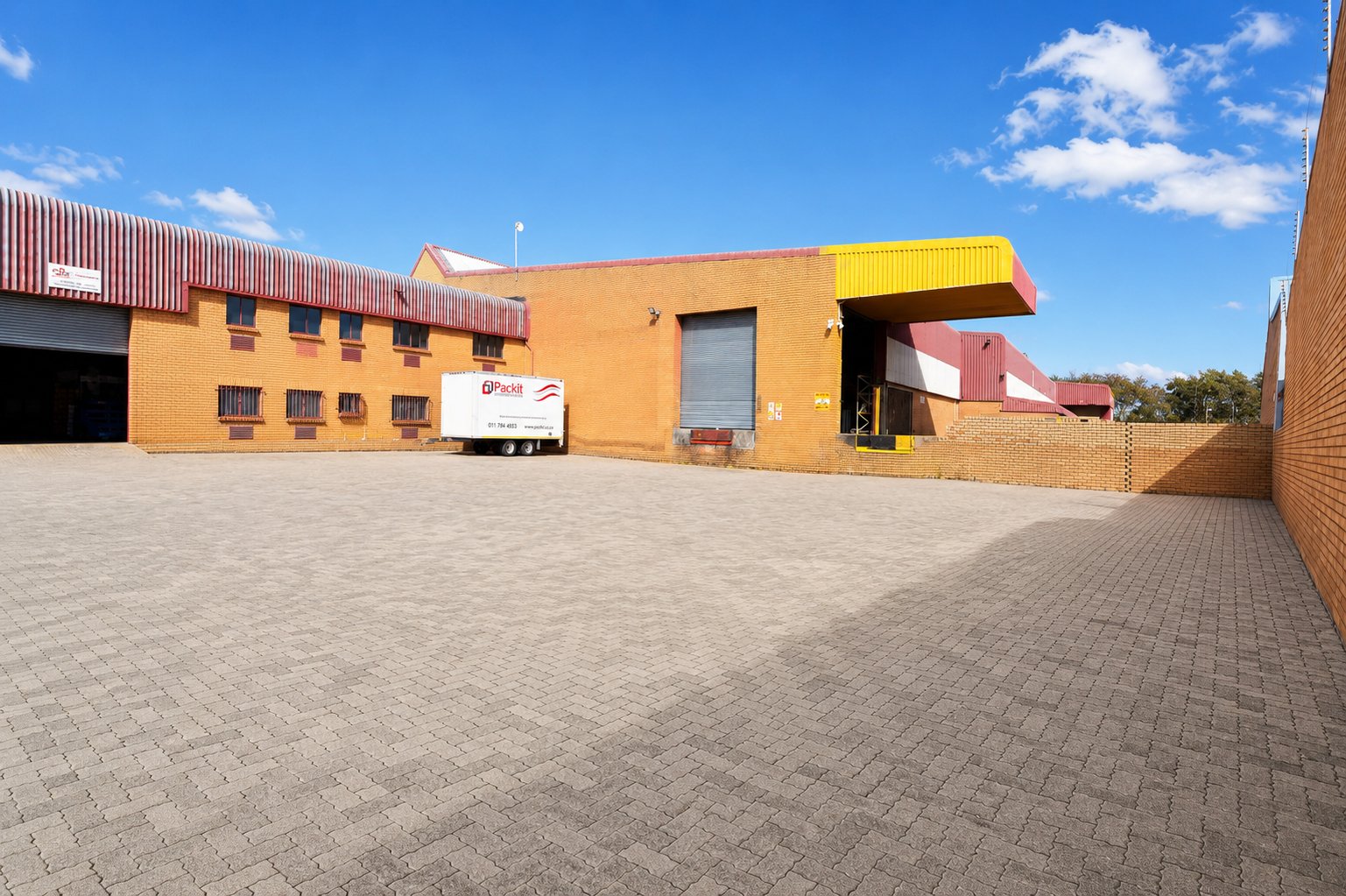 2,148 m² Industrial Warehouse to Let at Laser Park 123 | Honeydew, Roodepoort photo 9