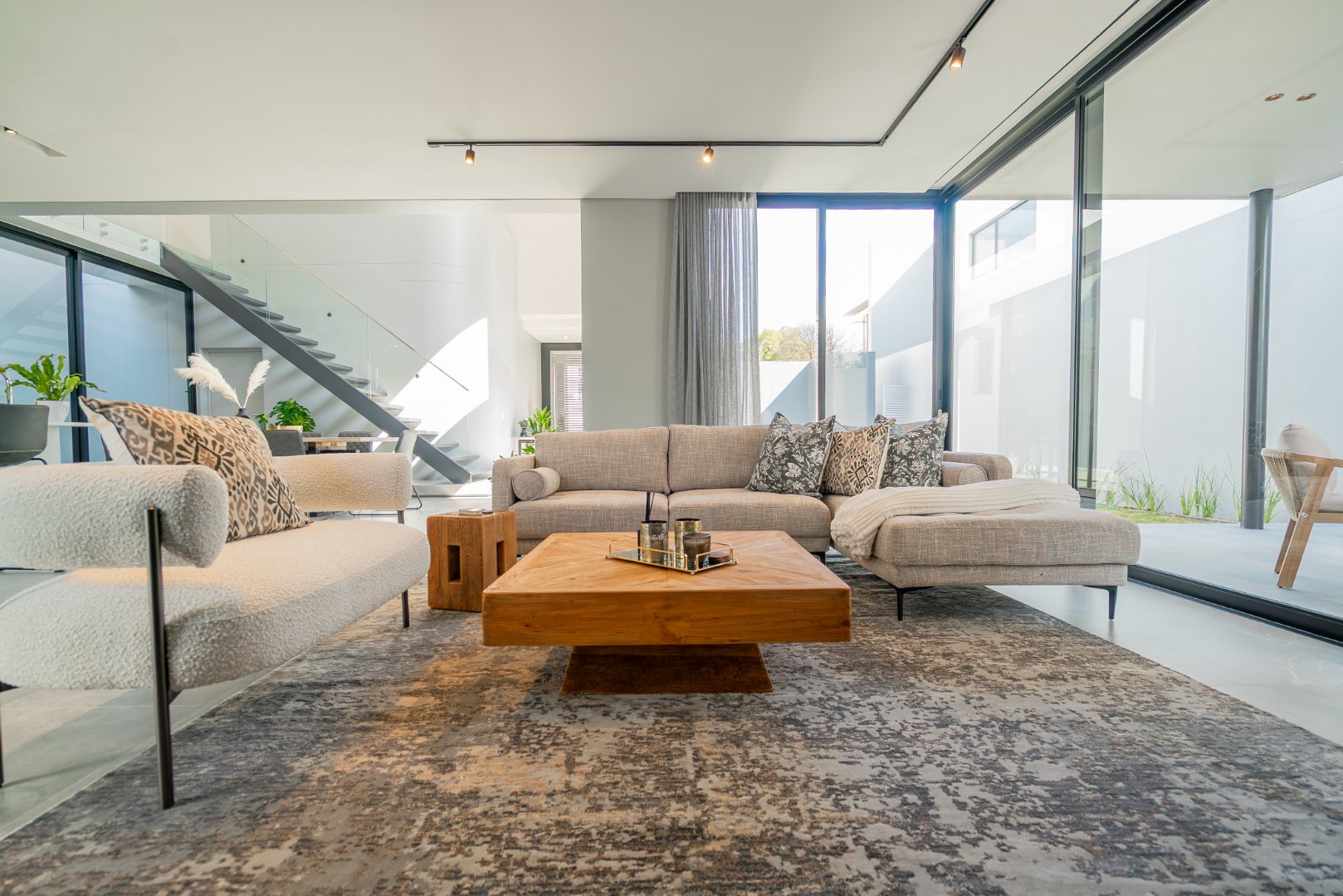 Off-Plan Freehold Luxury in a 24-Hour Boomed Atholl Enclave: Four Final Stands, 12-Month Build