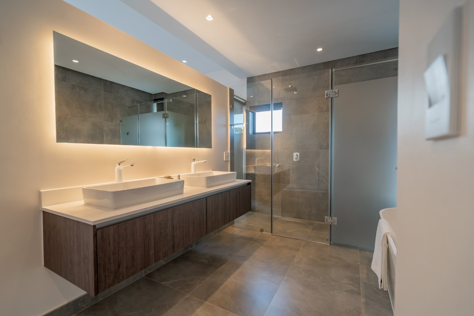 Off-Plan Freehold Luxury in a 24-Hour Boomed Atholl Enclave: Four Final Stands, 12-Month Build