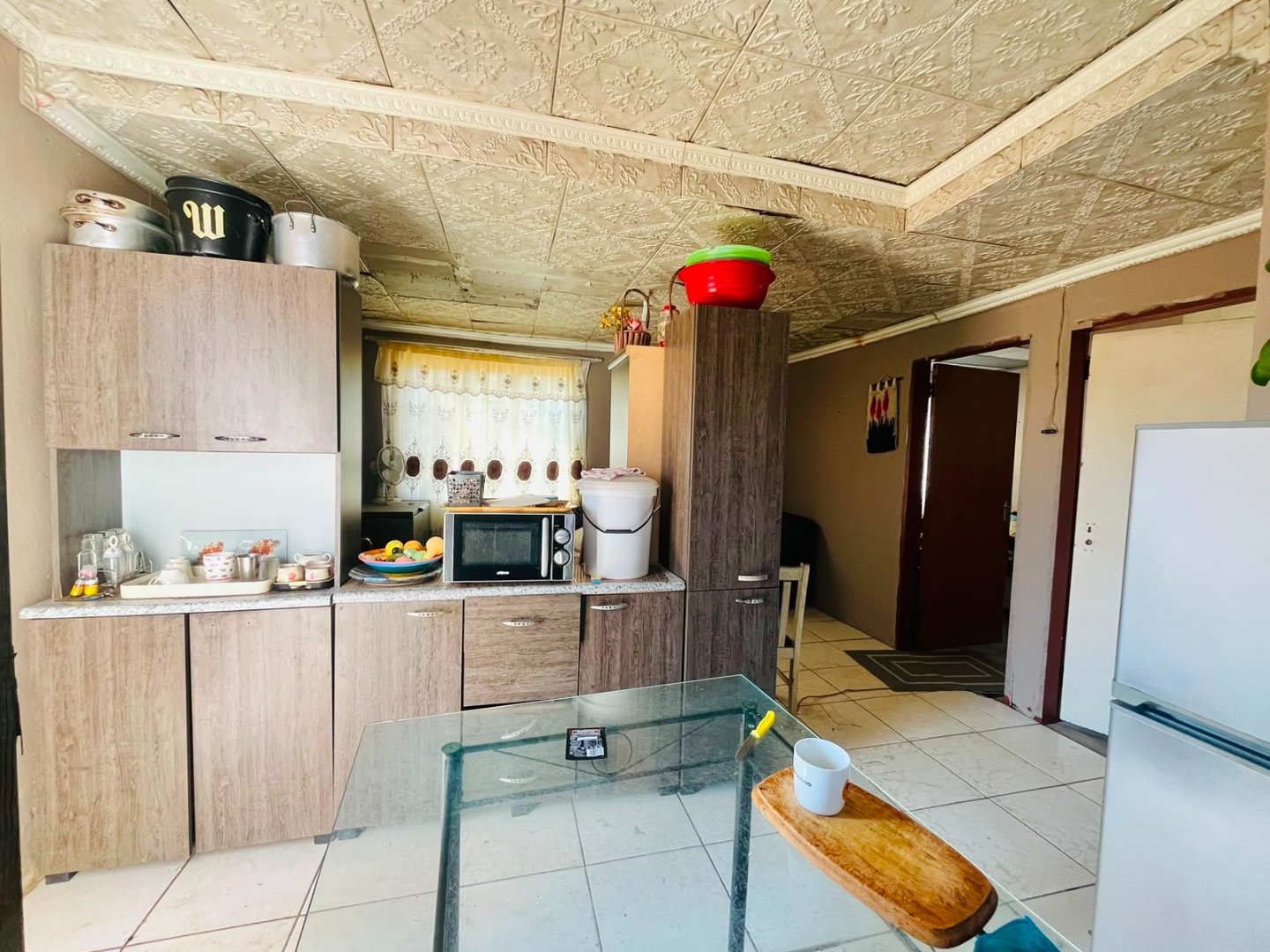 Affordable 2 Bedroom Home with Income-Generating Outside Room photo 2