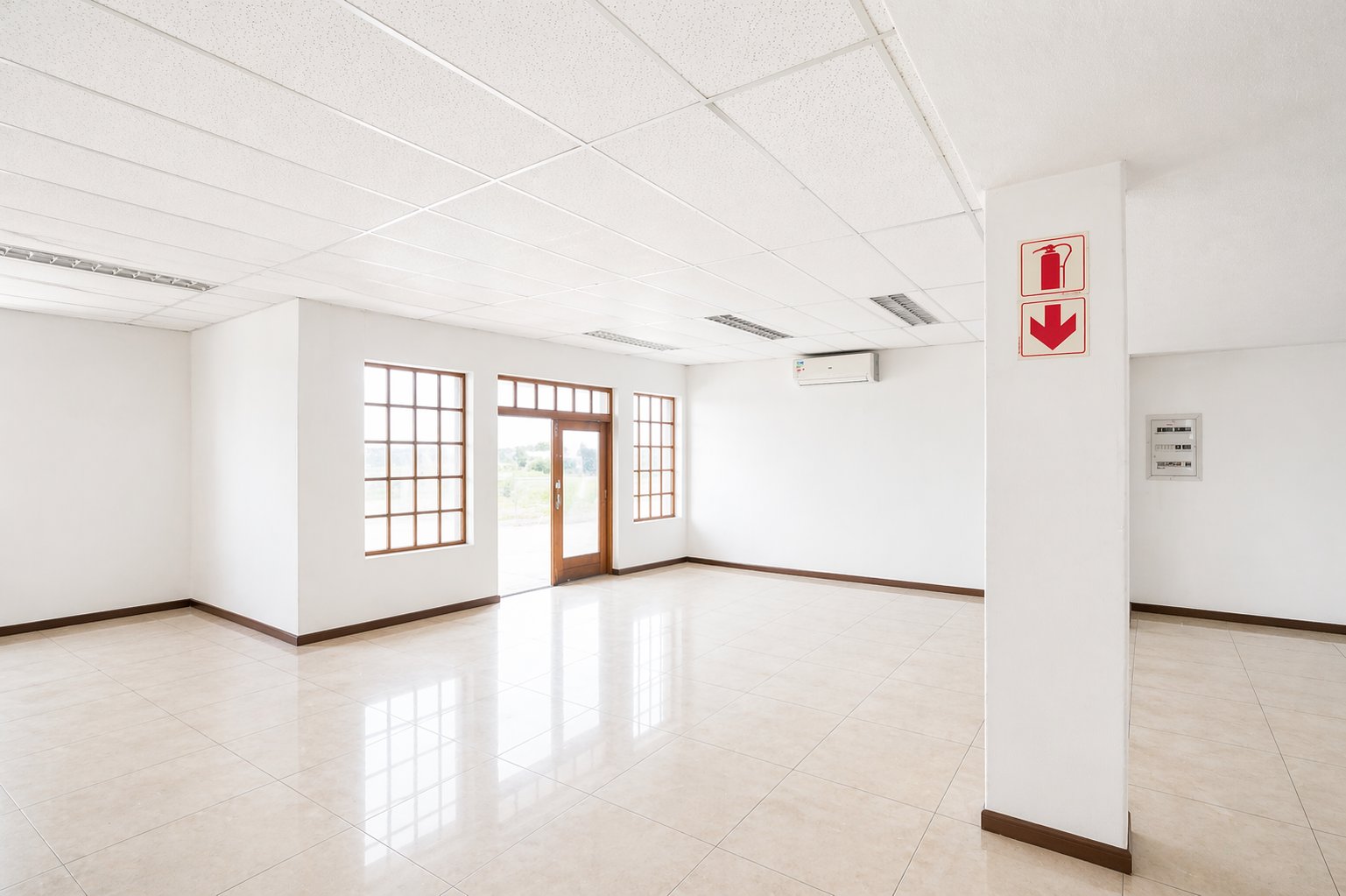 198 m² First-Floor Office Suite to Let at Promenade Shopping Centre | Suite 30, Mbombela photo 5