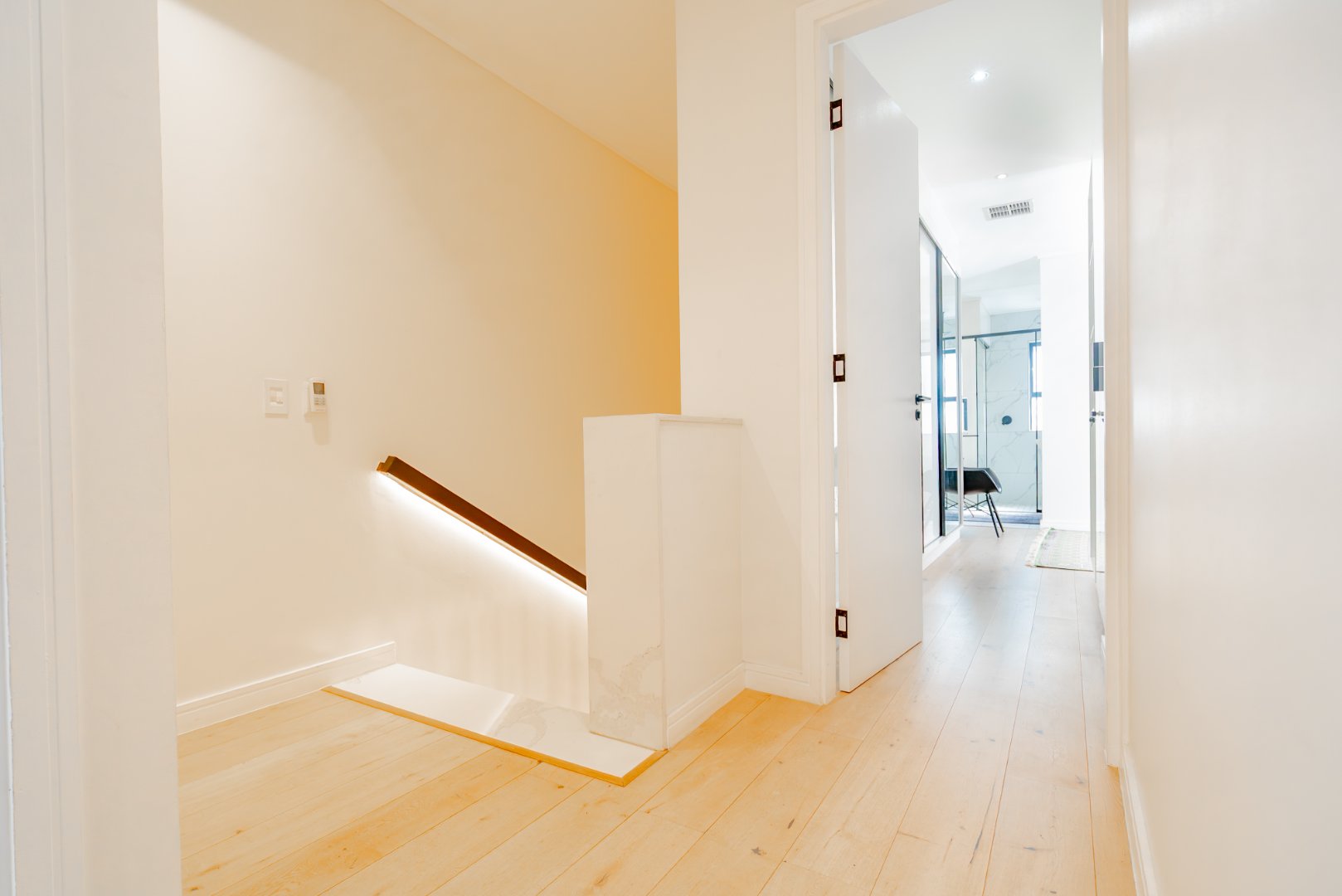 Ultra-Luxury 3 Bed Duplex Villa in Hyde Park | Pool, Staff Suite & Backup Power
