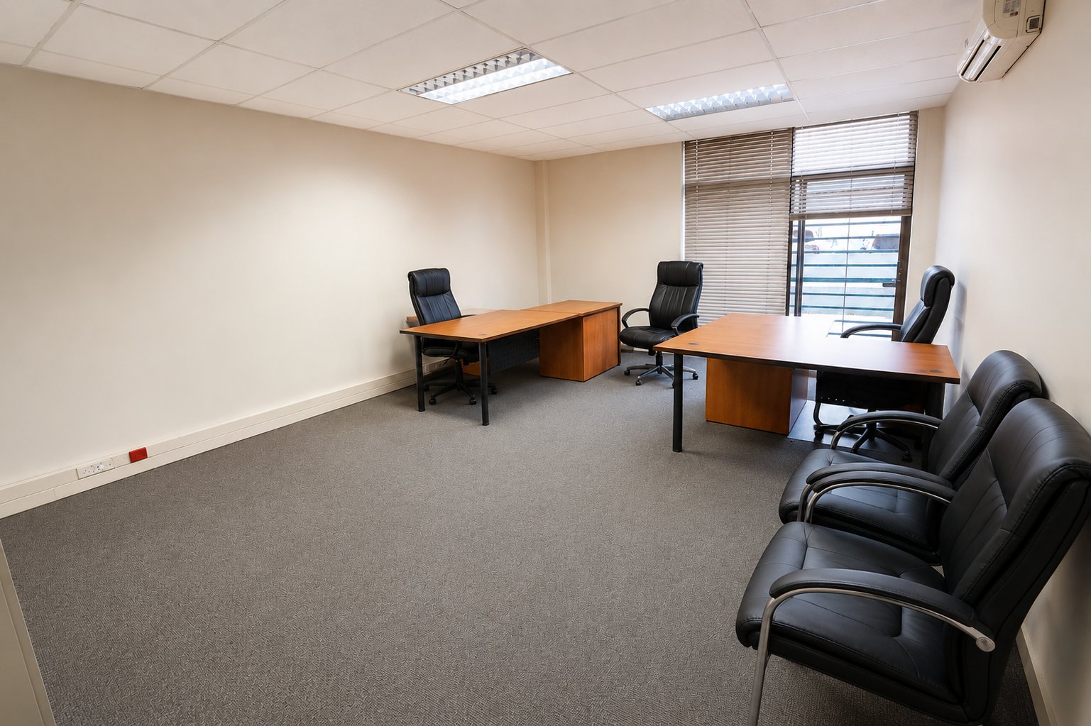 686 m² Ground Floor Office To Let at 26 Wellington Road | Parktown | Prestigious, Accessible Business Address photo 10