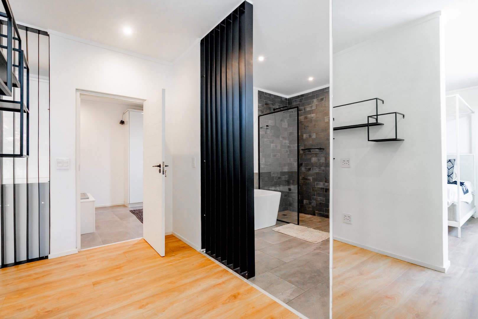 Modern 3 Bed Hyde Park Townhouse with Solar, PJ Lounge & Double Garage