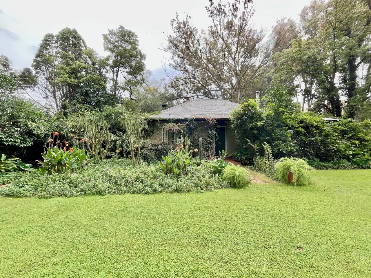 Cozy Village landmark Home in Henley on Klip