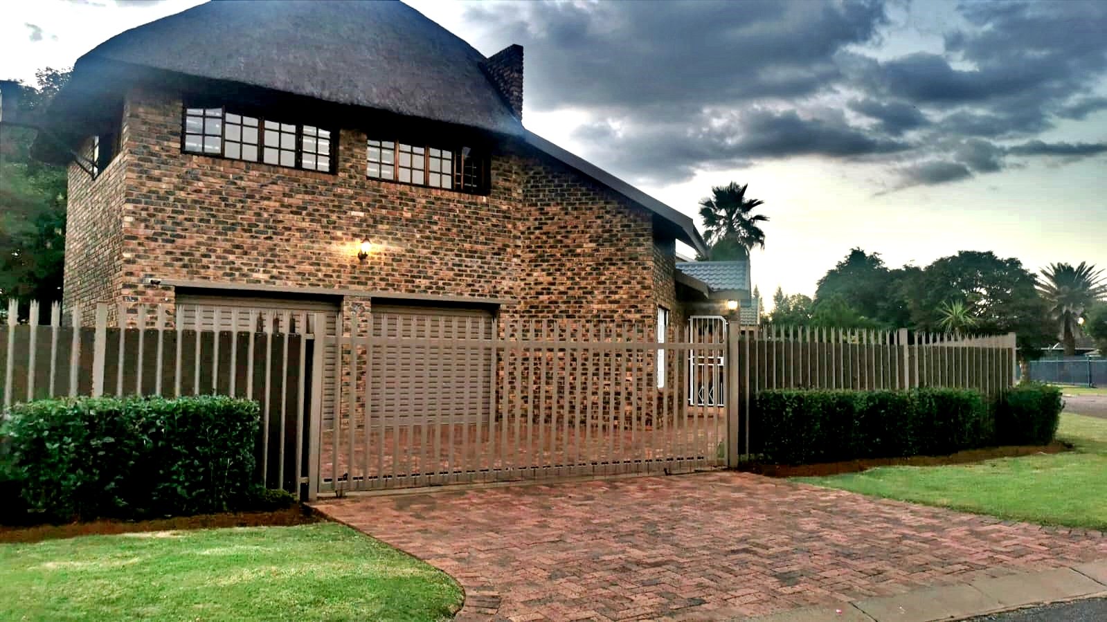 Fantastic low maintenance family dwelling for rent.