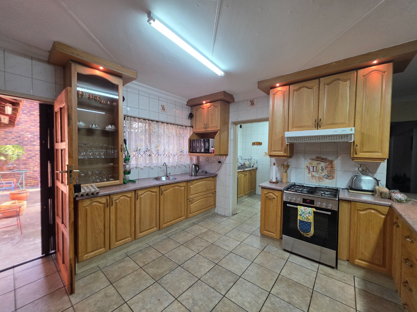 UNDER COUNTER OVEN