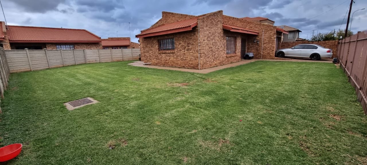 THREE BEDROOM ,STAND ALONE TOWN HOUSE FOR SAL E