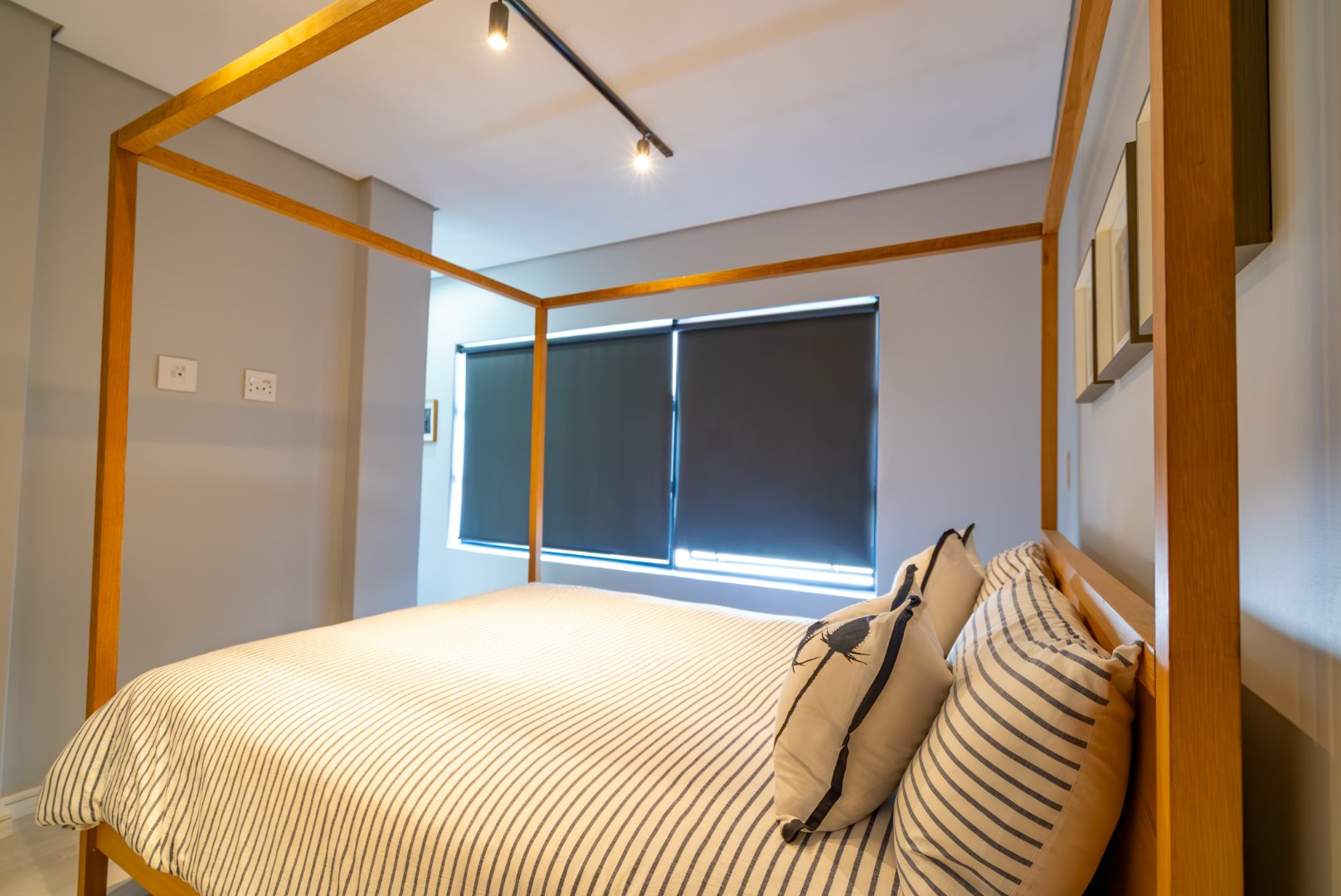 2-Bedroom Duplex with Private Roof Terrace