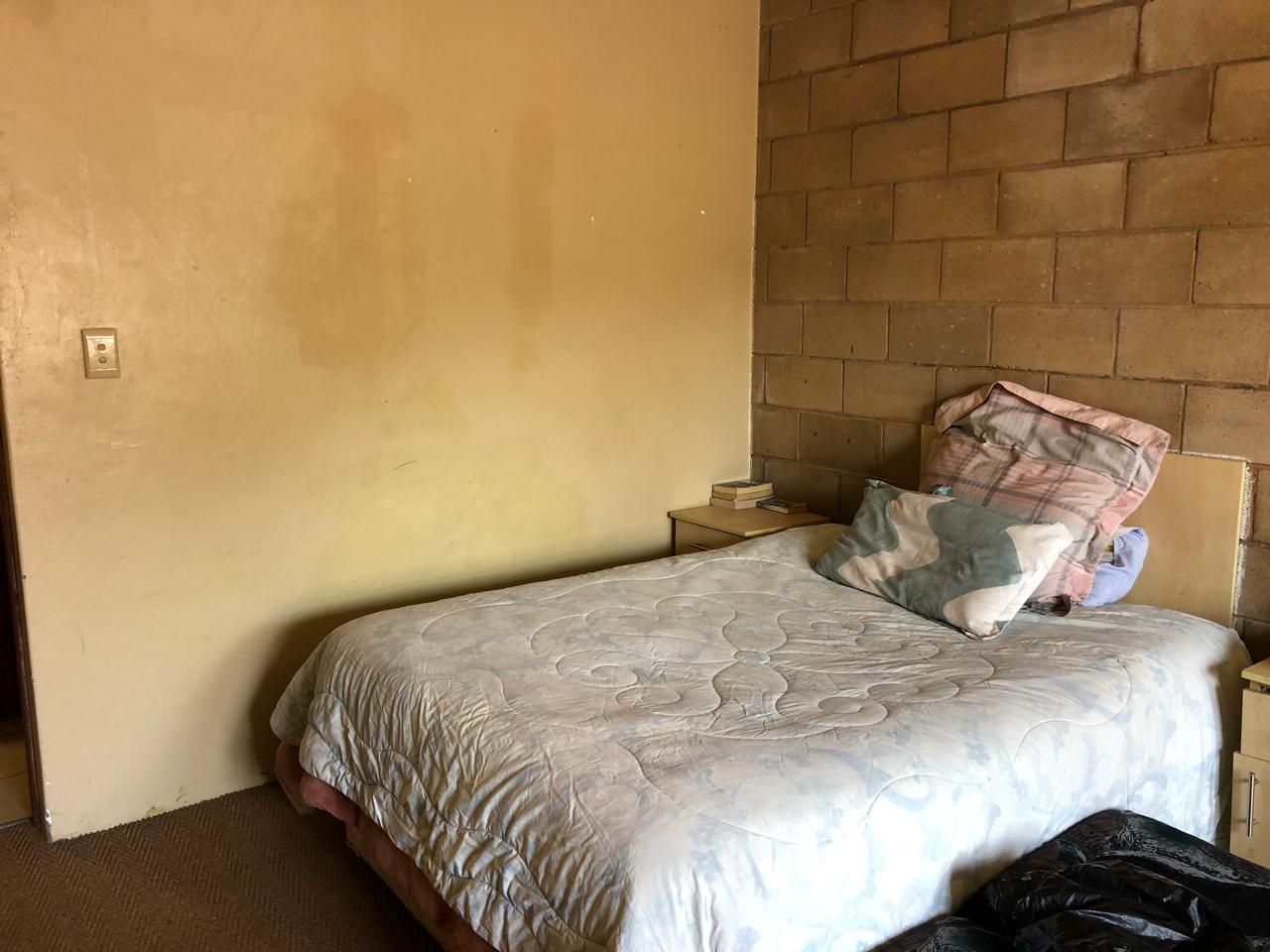Neat & Secure 1-Bedroom Unit in Well-Maintained Complex photo 4