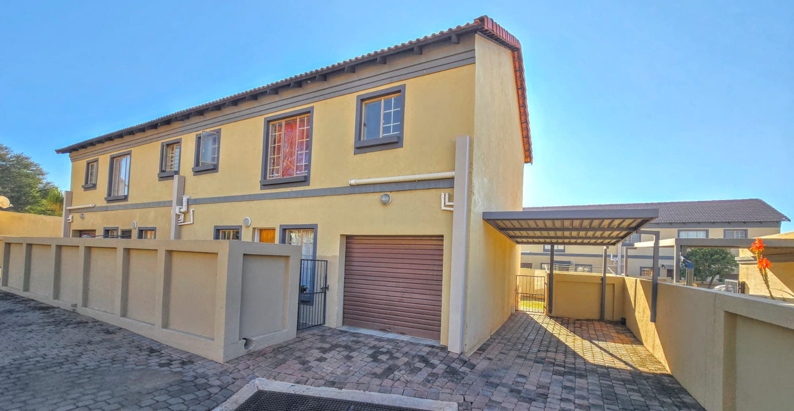 Double-Storey Corner Unit – Stunning Living in a Prime Location
