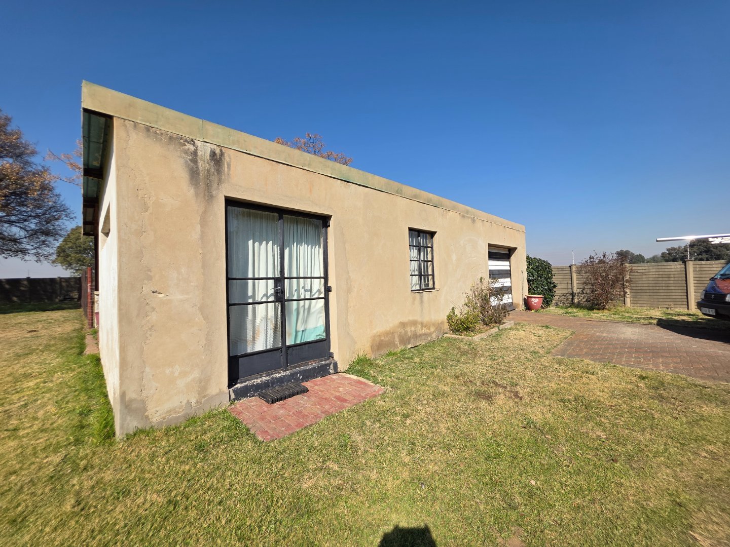FRONT OF FLAT