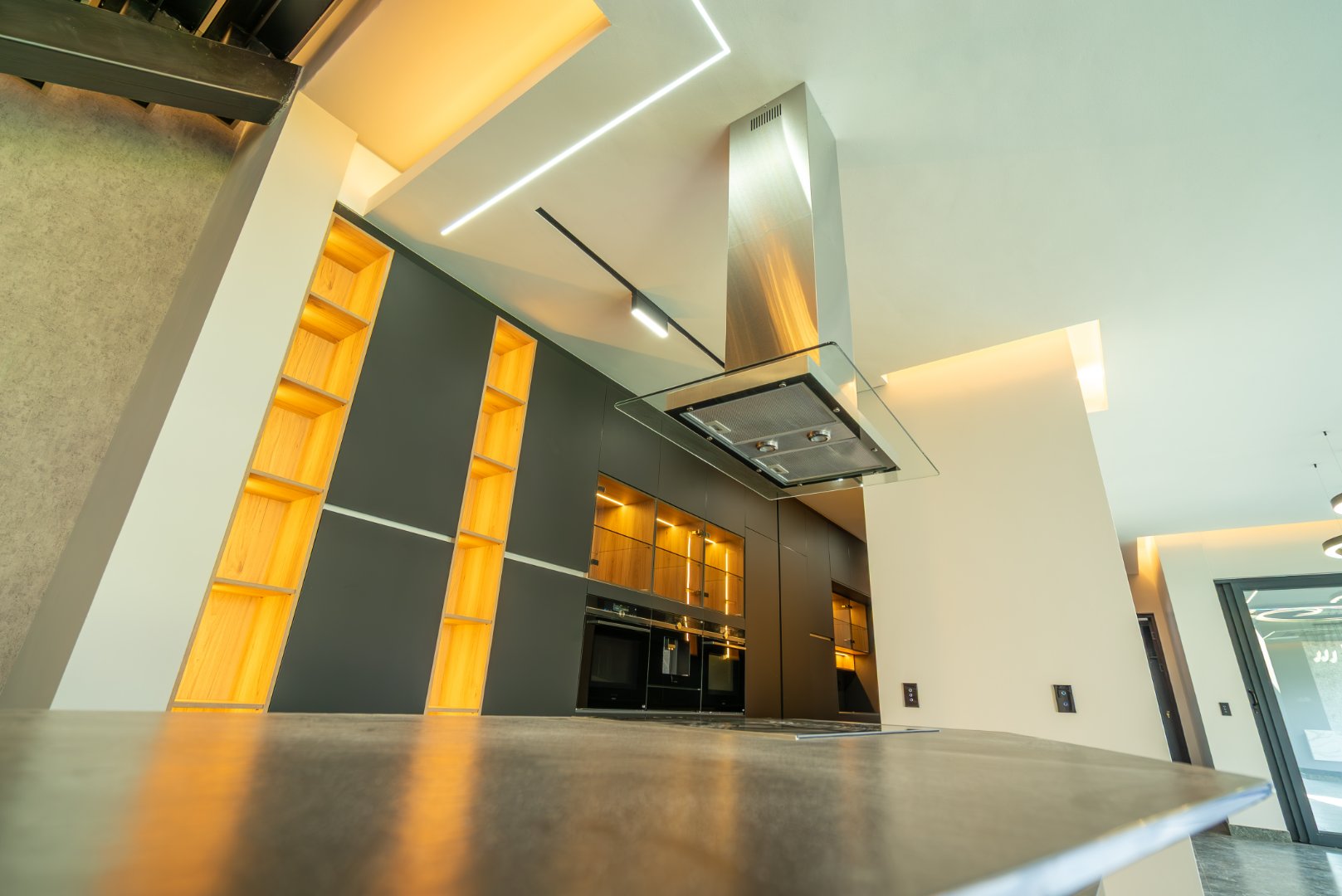 Ultra Exclusive Hyde Park Cluster Living Move In Ready Luxury Residence