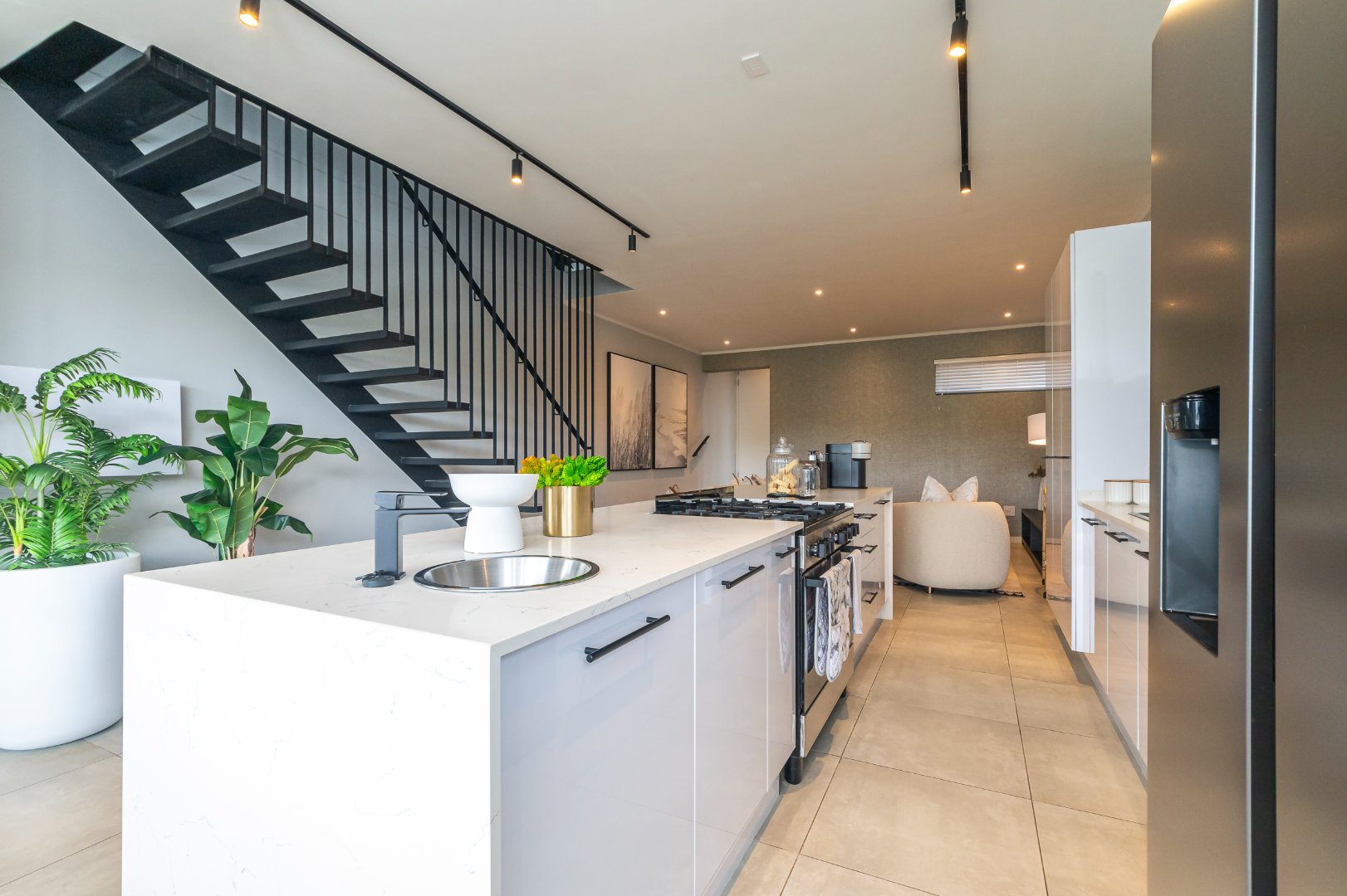 Executive Townhouse with Roof Terrace and Sandton View