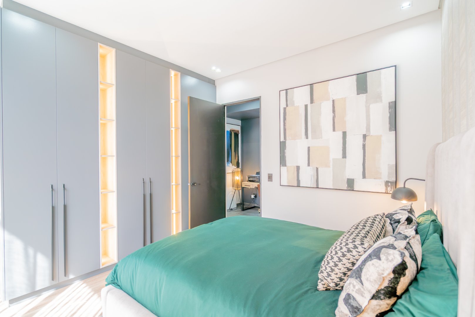 Fully Finished 4 Bed in Hyde Park | Green Belt Views, Manned Boom, Cap SmartGuard