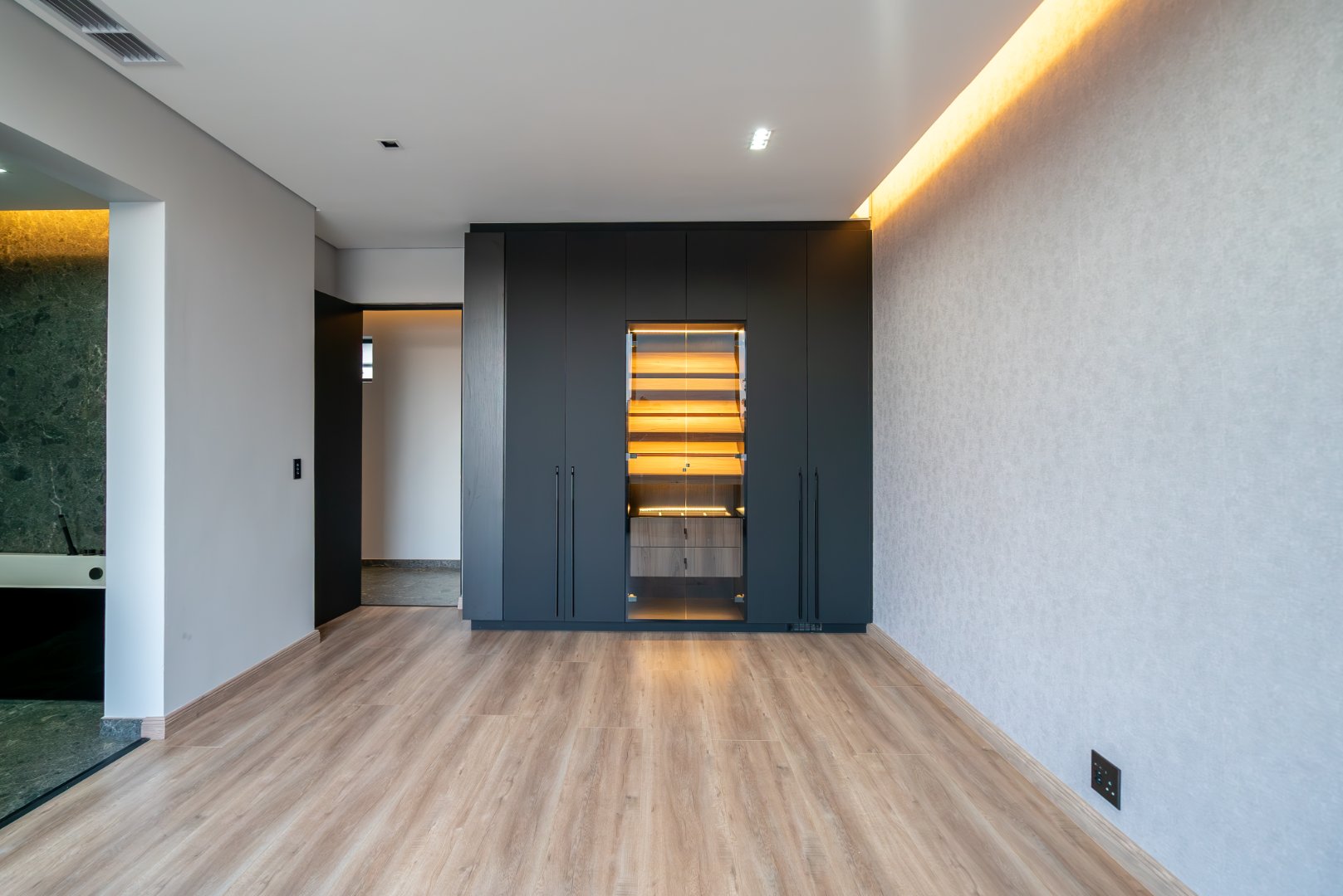 Brand new Modern Cluster Home