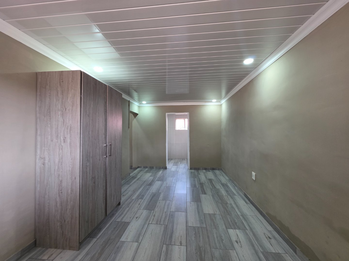 BEDROOM IN FLAT