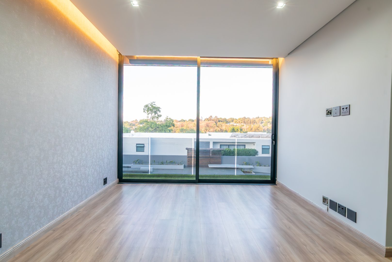 Brand new Modern Cluster Home