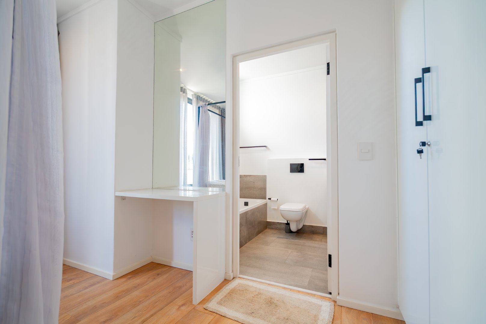 Modern 3 Bed Hyde Park Townhouse with Solar, PJ Lounge & Double Garage