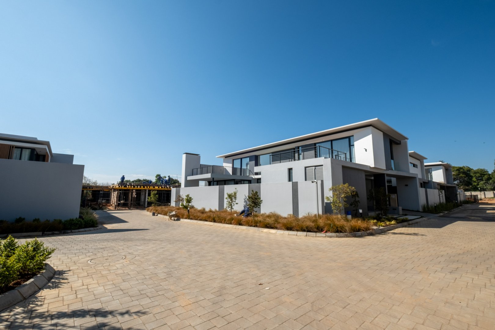 Off-Plan Freehold Luxury in a 24-Hour Boomed Atholl Enclave: Four Final Stands, 12-Month Build