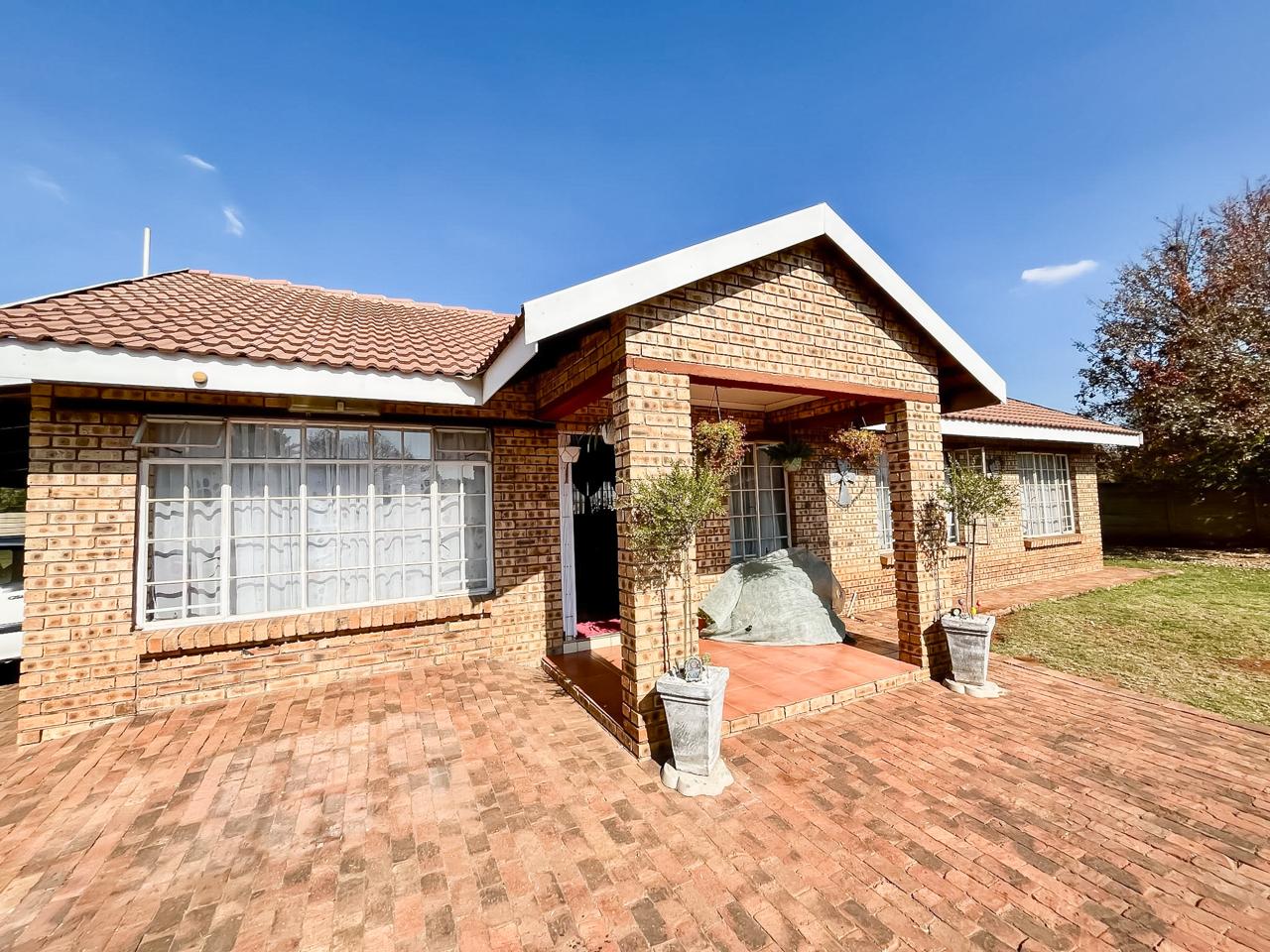 3 Bedroom House to Rent 