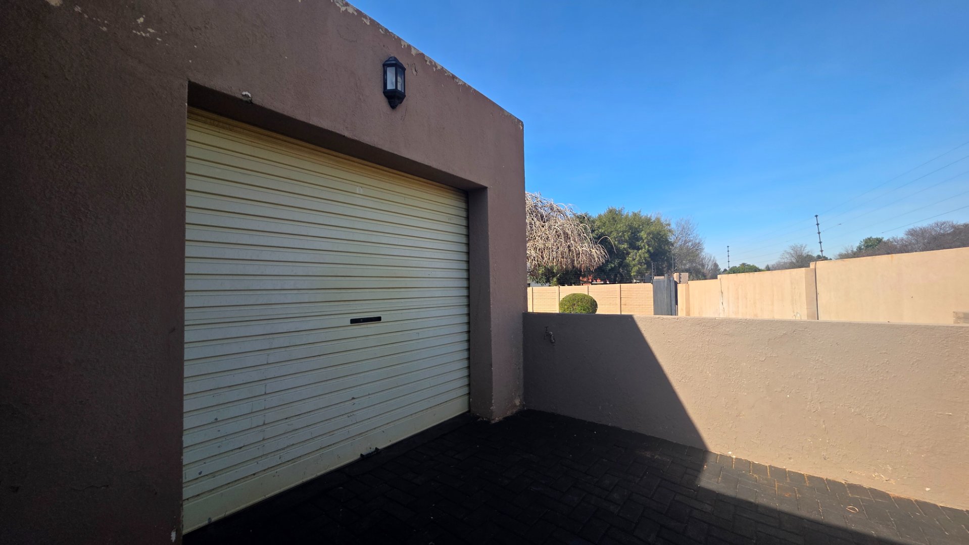 SINGLE GARAGE FOR SECOND HOUSE
