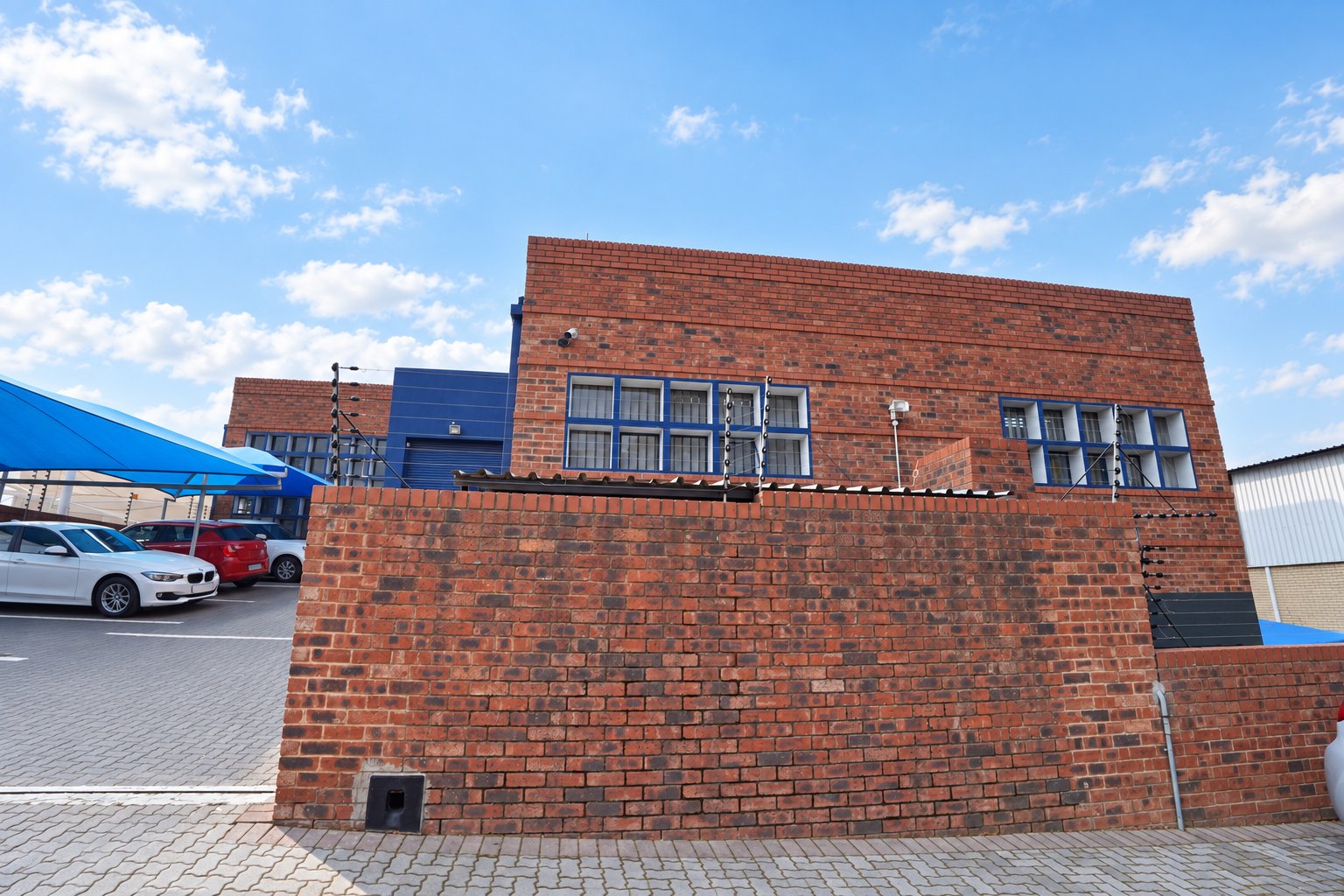 981 m² Ground-Floor Industrial Space to Let at Marlboro 161 | Sandton photo 2