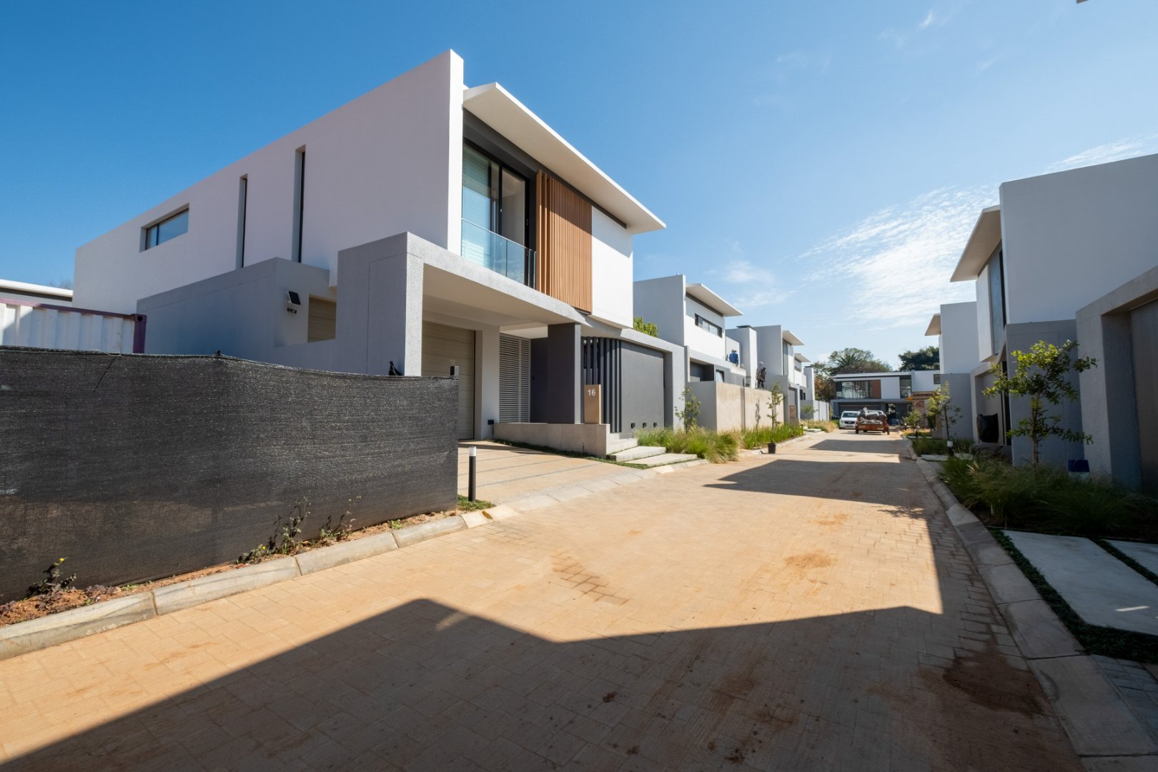 Off-Plan Freehold Luxury in a 24-Hour Boomed Atholl Enclave: Four Final Stands, 12-Month Build