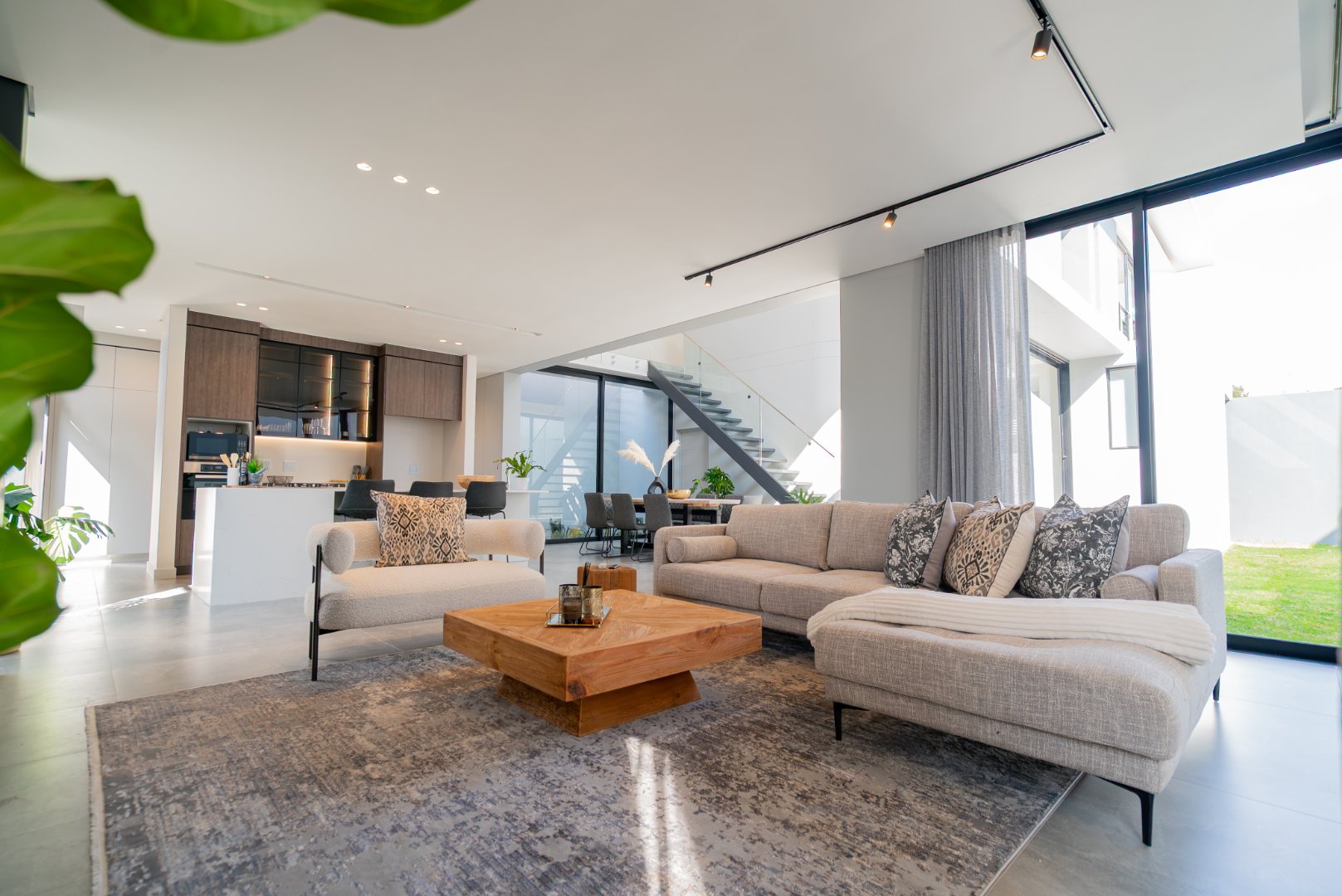 Off-Plan Freehold Luxury in a 24-Hour Boomed Atholl Enclave: Four Final Stands, 12-Month Build