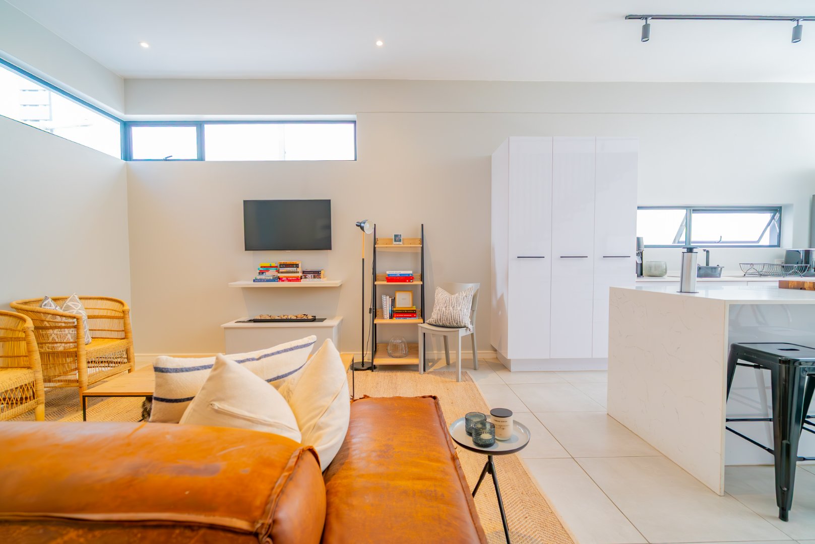 2-Bedroom Duplex with Private Roof Terrace
