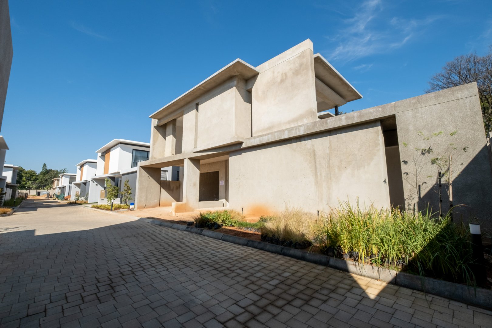 Off-Plan Freehold Luxury in a 24-Hour Boomed Atholl Enclave: Four Final Stands, 12-Month Build