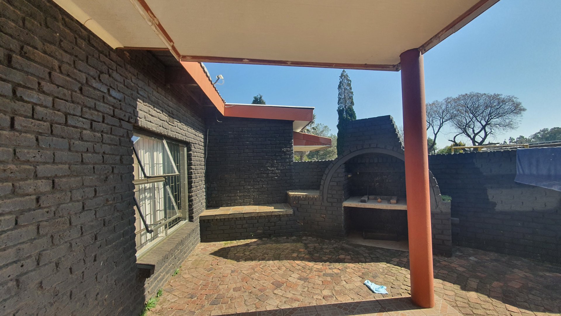 PRIVATE BACK BRAAI AREA OF SECOND HOUSE